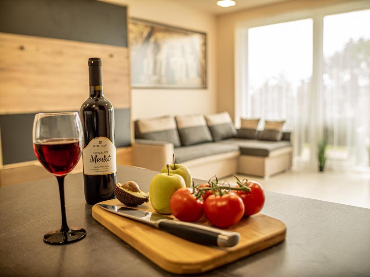 Panorama Superior Apartments - Pool, Garden, Parking Balatonalmádi Екстериор снимка