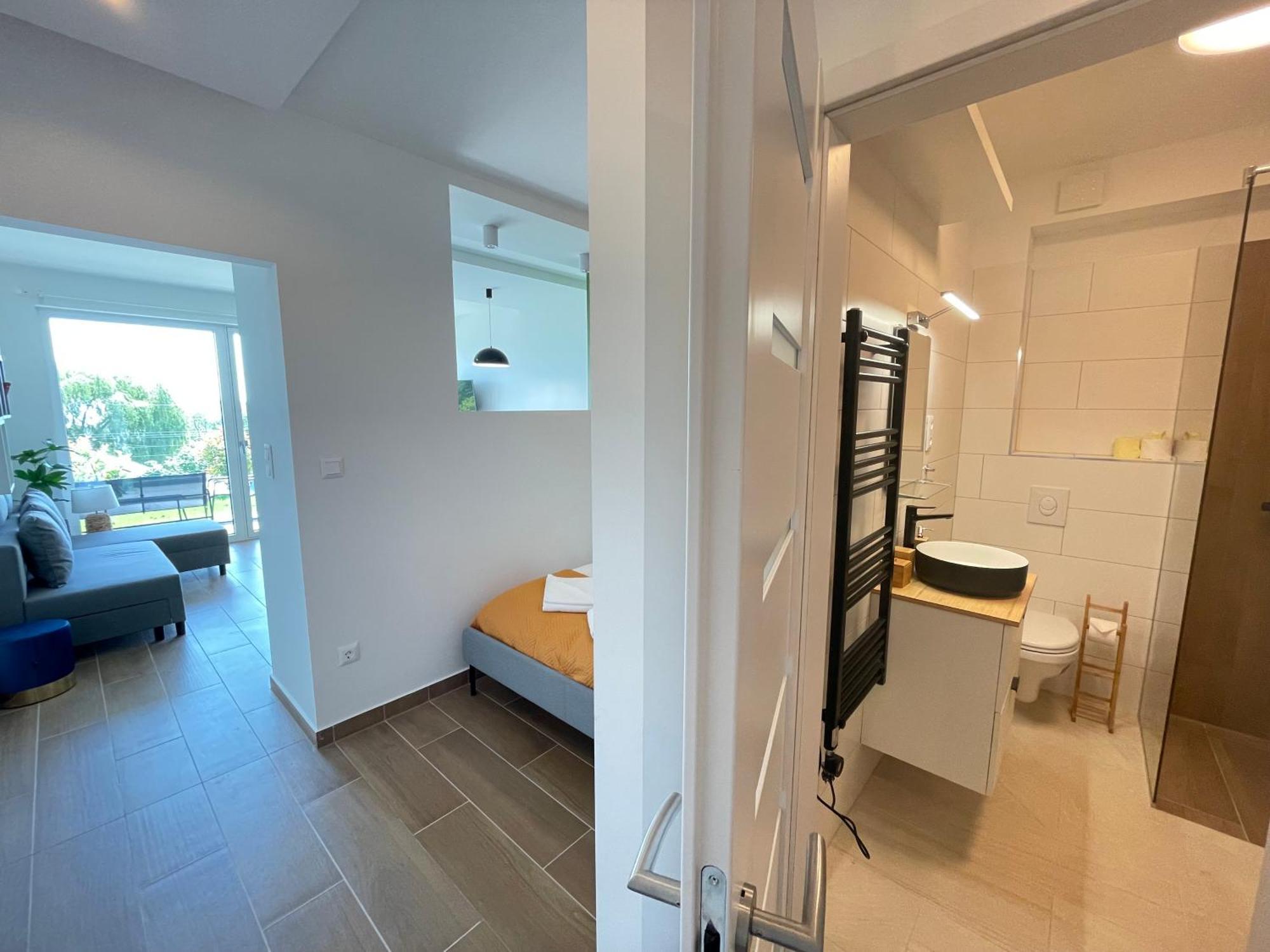 Panorama Superior Apartments - Pool, Garden, Parking Balatonalmádi Екстериор снимка