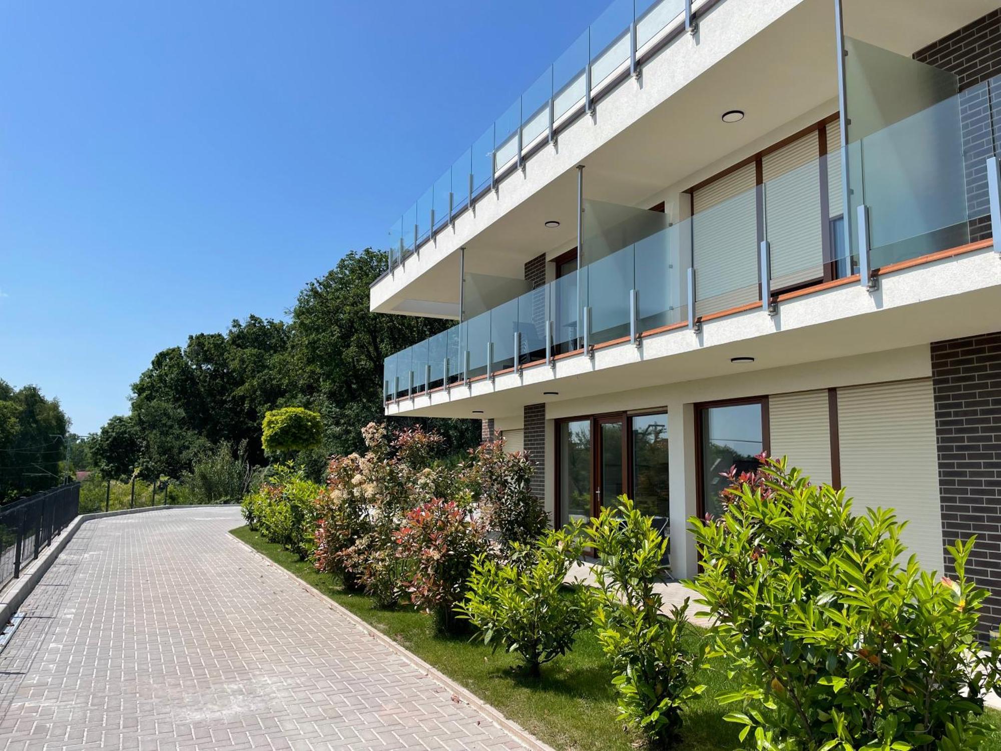 Panorama Superior Apartments - Pool, Garden, Parking Balatonalmádi Екстериор снимка
