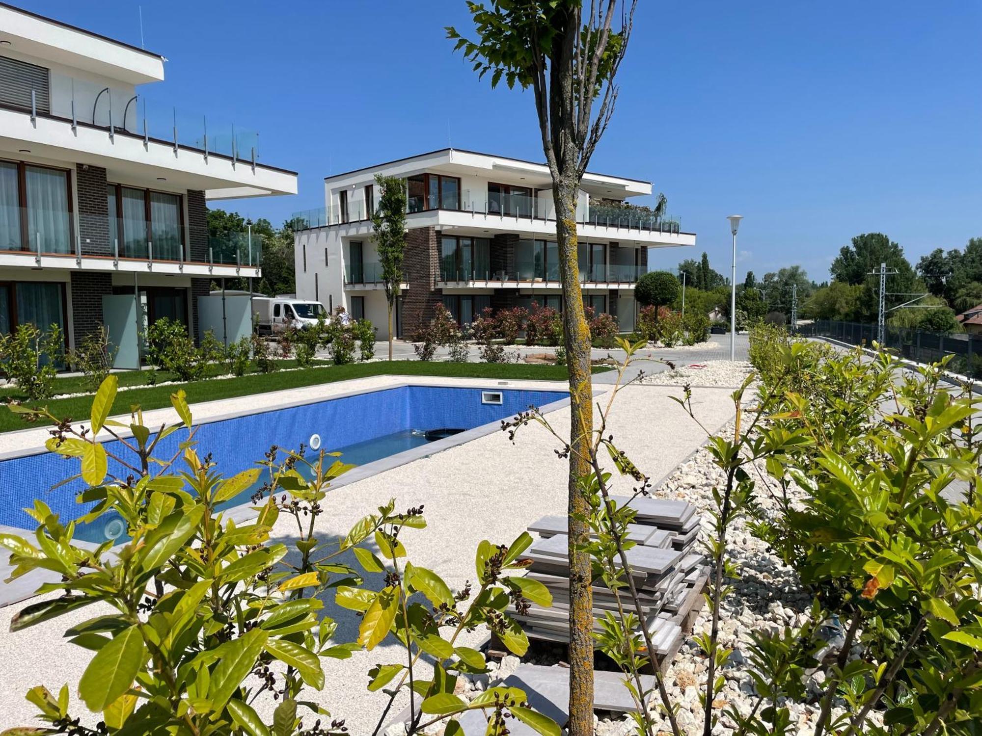 Panorama Superior Apartments - Pool, Garden, Parking Balatonalmádi Екстериор снимка